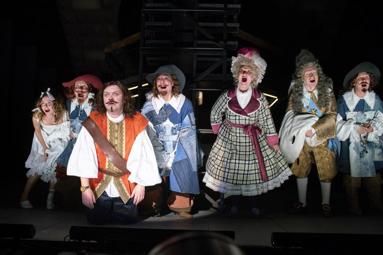 Один за всех и все за одного