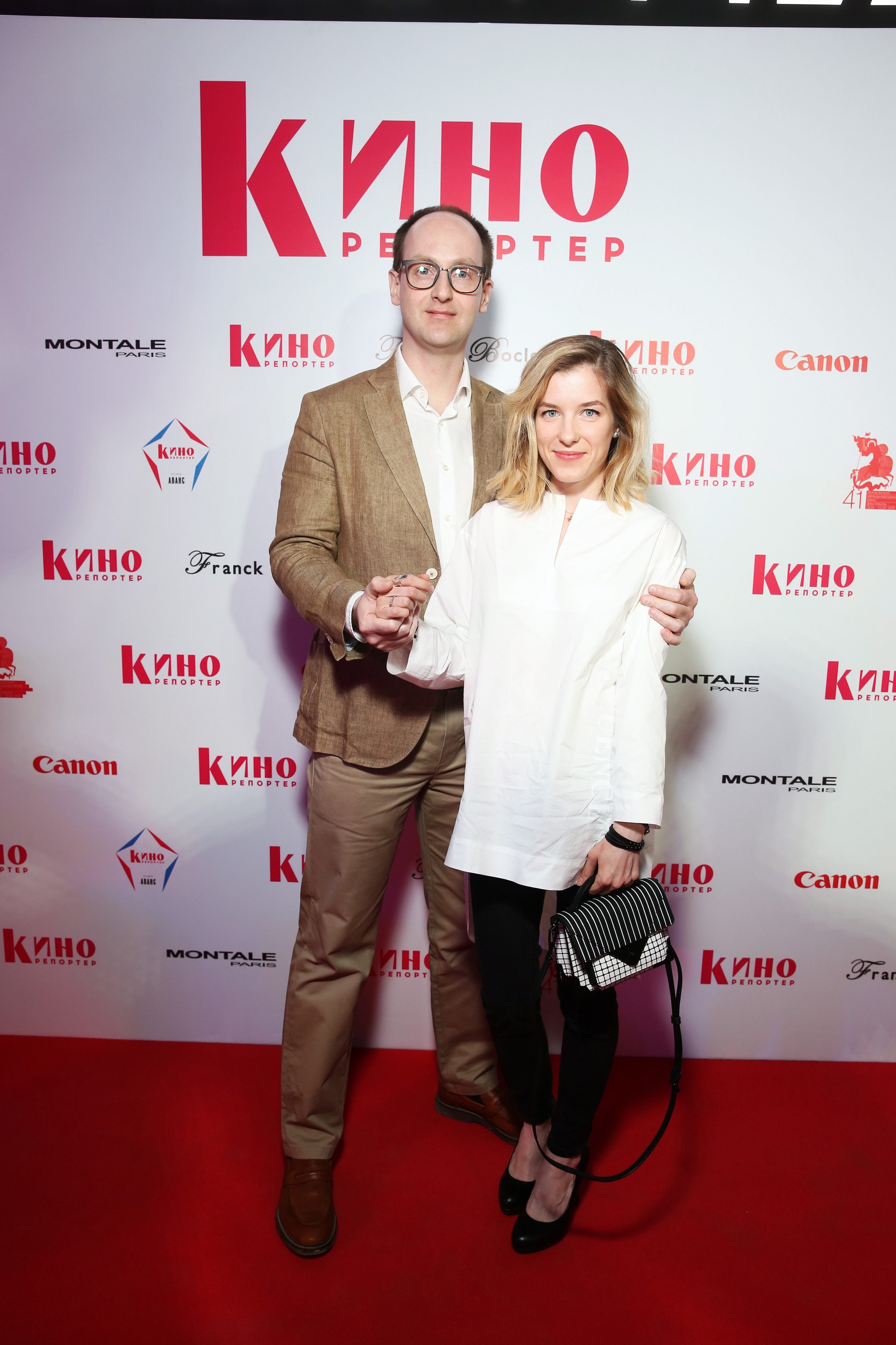 Никита Тарасов с супругой на премии Аванс