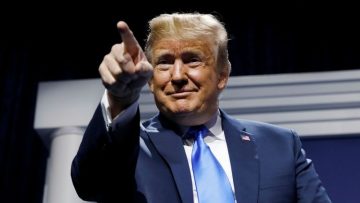 Дональд Трамп выложил ролик предвыборной кампании с музыкой из «Темного рыцаря». Warner Bros. заставила Twitter удалить видео