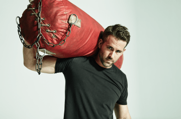 Канадские горки и тихое счастье: История успеха Райана Рейнольдса