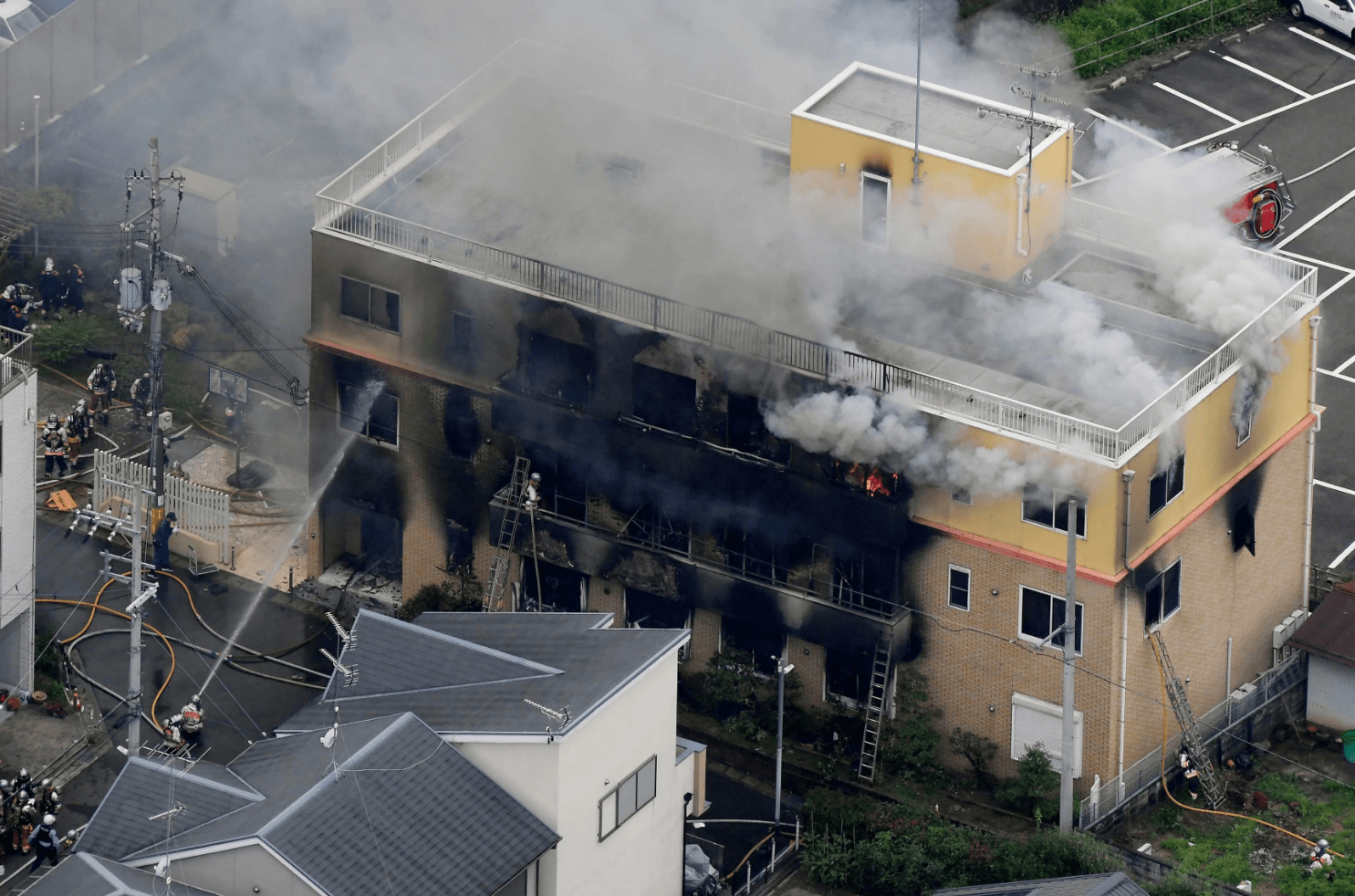 В Японии сожгли знаменитую студию аниме. Больше десяти человек погибли