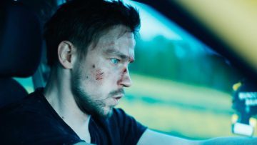 «Сынок, я на службе, а ты — никто»: Вышел новый трейлер фильма «Герой»