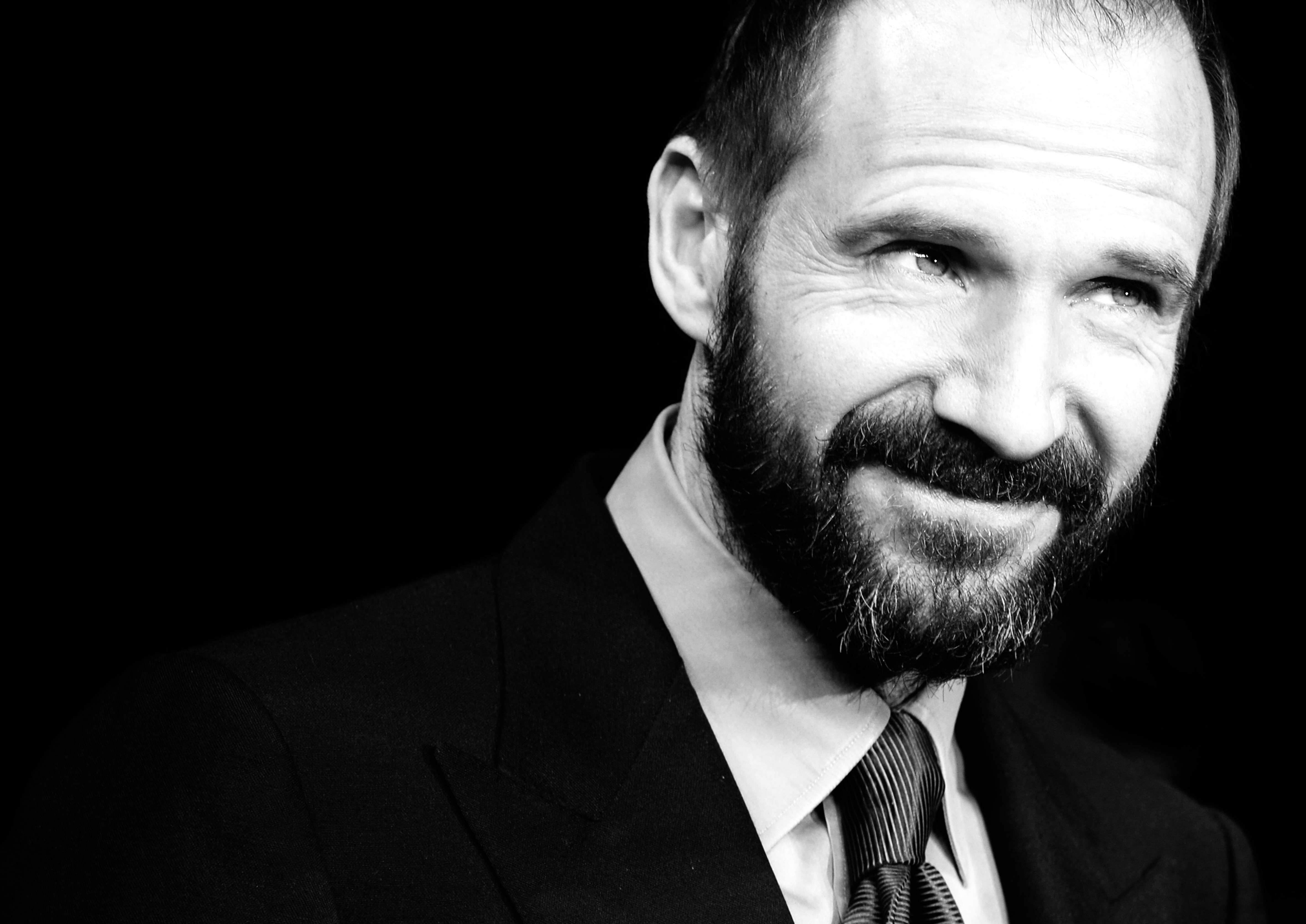 Рэйф Файнс: «Мне бывает стыдно за действия правительства»