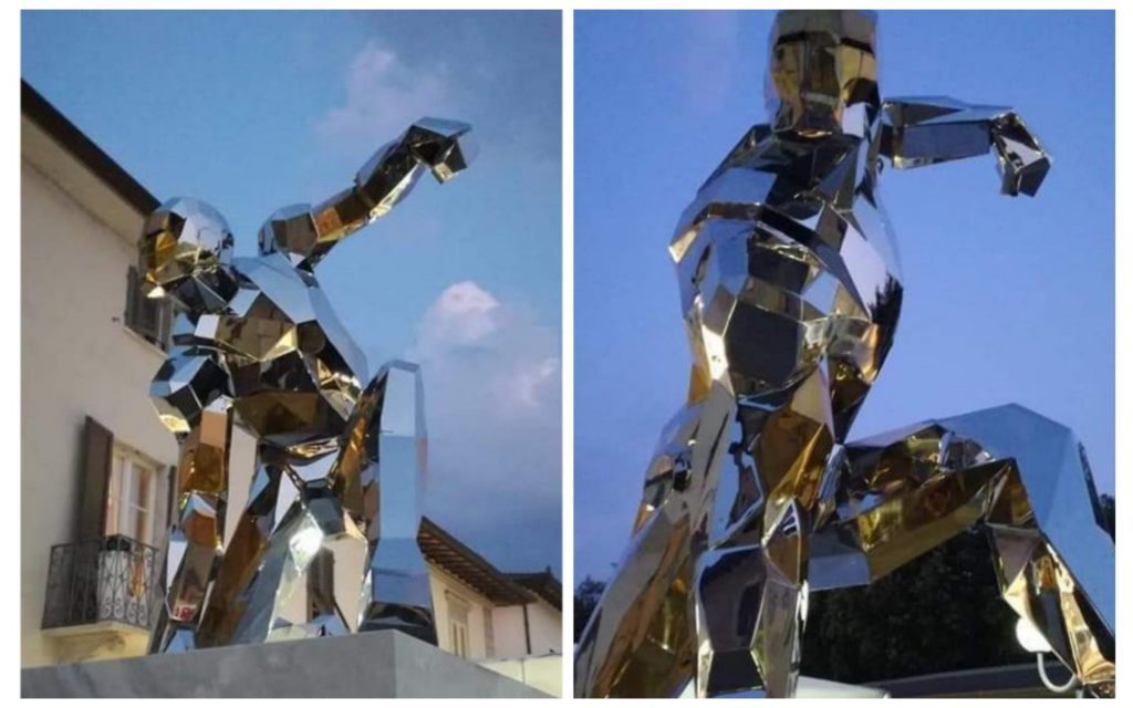 В Италии установили памятник Тони Старку