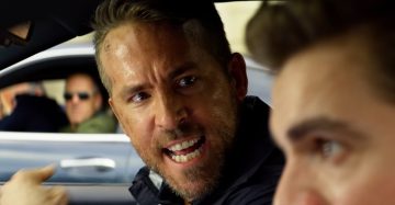 Хорошо быть мертвым: Вышел трейлер самого дорогого фильма Netflix с Колокольниковым и Рейнольдсом