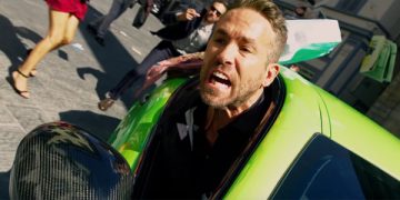 Взрывы, драки, погони: Финальный трейлер «Шестеро вне закона» с Райаном Рейнольдсом и Юрием Колокольниковым