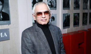 Карен Шахназаров награжден за выдающиеся гуманитарные достижения