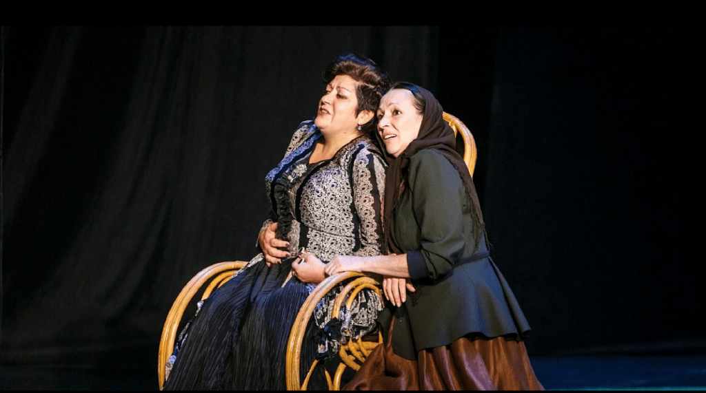 сцена из спектакля