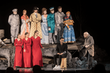 Фигурки в музыкальной шкатулке