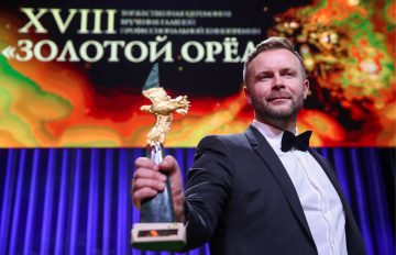 Режиссер «Холопа» и «Текста» подписал контракт с Yellow, Black & White