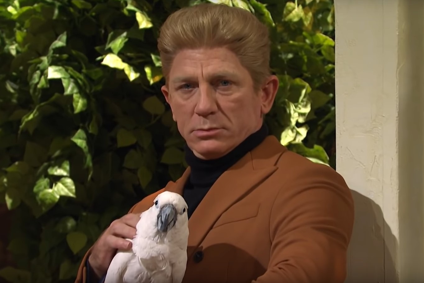 Бонд, коронавирус, Бонд: 8 смешных скетчей с Дэниэлом Крэйгом из Saturday Night Live
