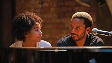 Угадай мелодию: Сериал «Бар «Эдди» от режиссера «Ла-Ла Ленда» заставит вас полюбить мюзиклы