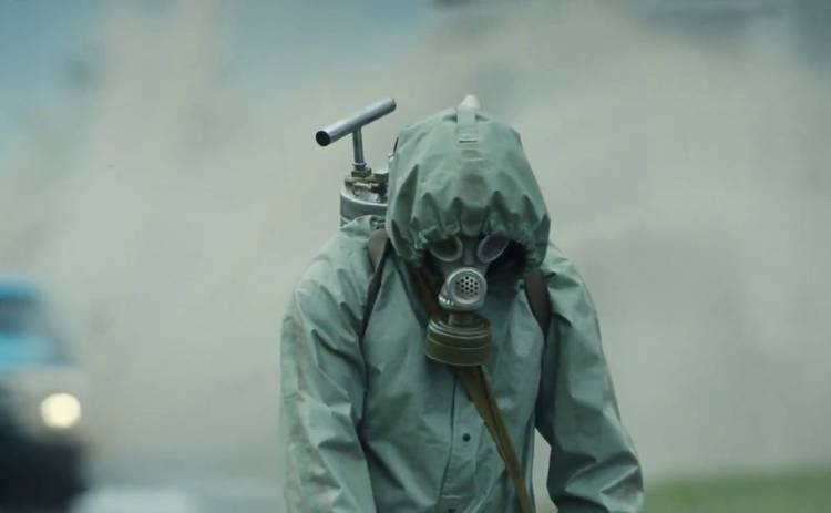 Дизайнеры сериала «Чернобыль» пожертвовали маски для медработников
