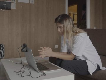 «Я все так же кайфую»: Любовь Аксенова — о съемках на карантине