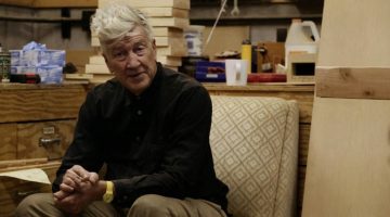 Дэвид Линч запустил бесплатный курс медитации для врачей