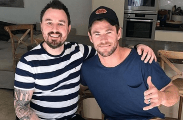 Крис Хемсворт пригласил на премьеру нового «Тора» выжившего в теракте в Манчестере