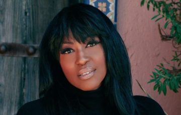 В 39 лет умерла создательница сериалов «Шучу», «Это мы» и комедии «Чего хотят мужчины»