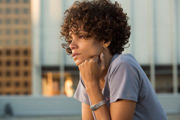 Холли Берри отказалась от роли трансгендерного персонажа из-за критики в интернете