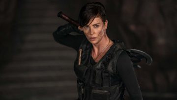 Шарлиз Терон потребуется три операции после травм на съемках в «Бессмертной гвардии»