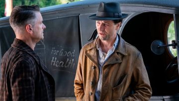 Сериал «Перри Мейсон» Роберта Дауни-мл продлили на второй сезон