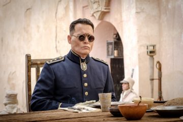 «В ожидании варваров»: Вышел трейлер новой драмы с Джонни Деппом и Робертом Паттинсоном