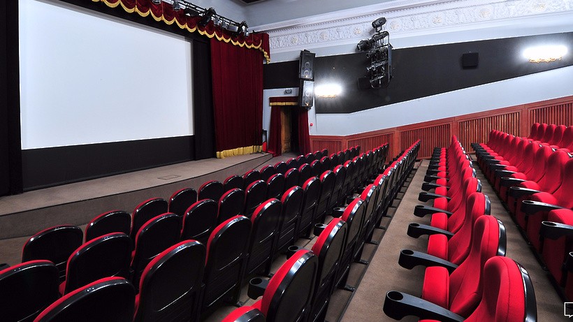 После карантина посещаемость московских кинотеатров упала в пять раз