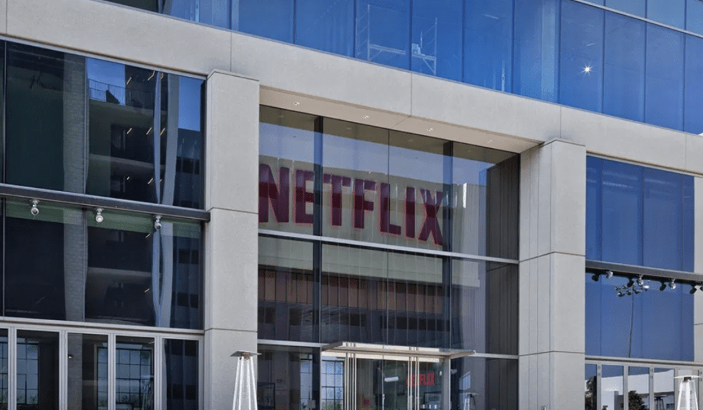 «Национальная Медиа Группа» стала оператором Netflix на территории России