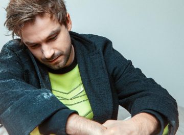 «Нельзя постоянно себя гнобить»: Александр Петров о конфликтах с коллегами и харизме простого парня