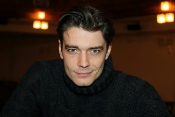 Максим Матвеев ушел из Театра Олега Табакова