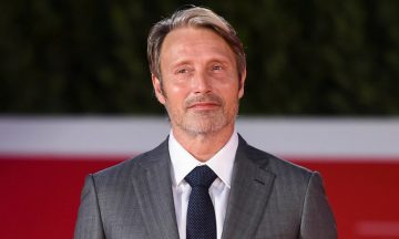 Мадс Миккельсен сыграет советского инженера в шпионском триллере о холодной войне