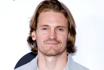 Дублер Арми Хаммера в фильме «Социальная сеть» заявляет, что это он сыграл одного из братьев Уинклвосс