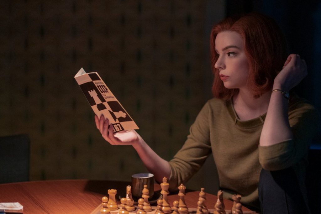 «Шахматы – это не вся жизнь»: Элегантная драма с Аней Тейлор-Джой