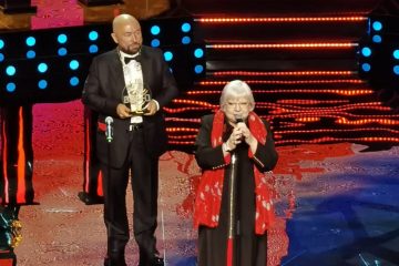 Народная артистка РСФСР Светлана Крючкова получила специальный приз ММКФ