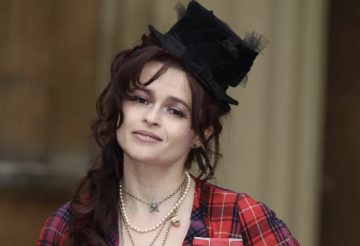 Хелена Бонем Картер – о сериале «Корона», королевском протоколе и  непослушании в ДНК