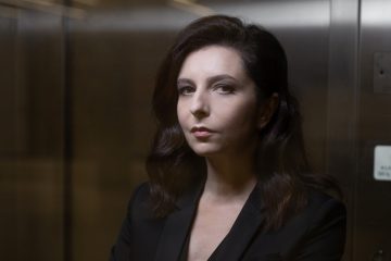 Театр наций покажет спектакль про современных художников с Алисой Хазановой в главной роли