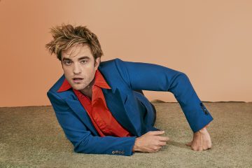 Зачем романтичный вампир Роберт Паттинсон обернулся летучей мышью