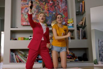 Безумный тренинг в трейлере комедии «Спасибо, коучер!»