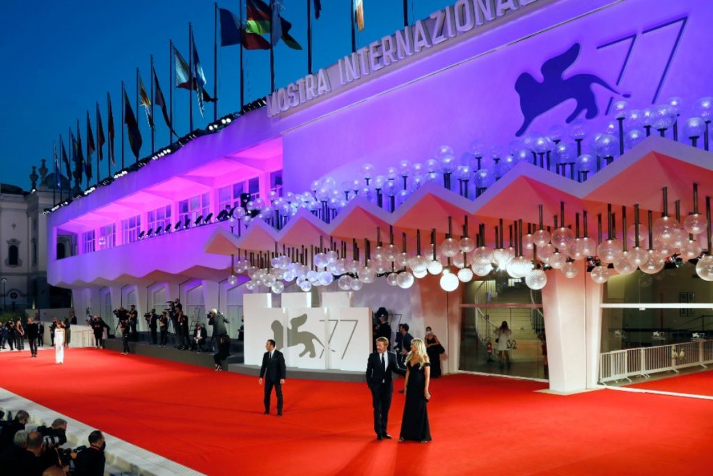 Организаторы Венецианского кинофестиваля внесли поправки в регламент
