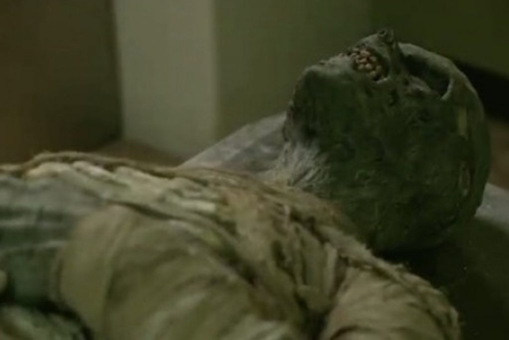 Кадр из фильма «Франкенштейн против мумии»