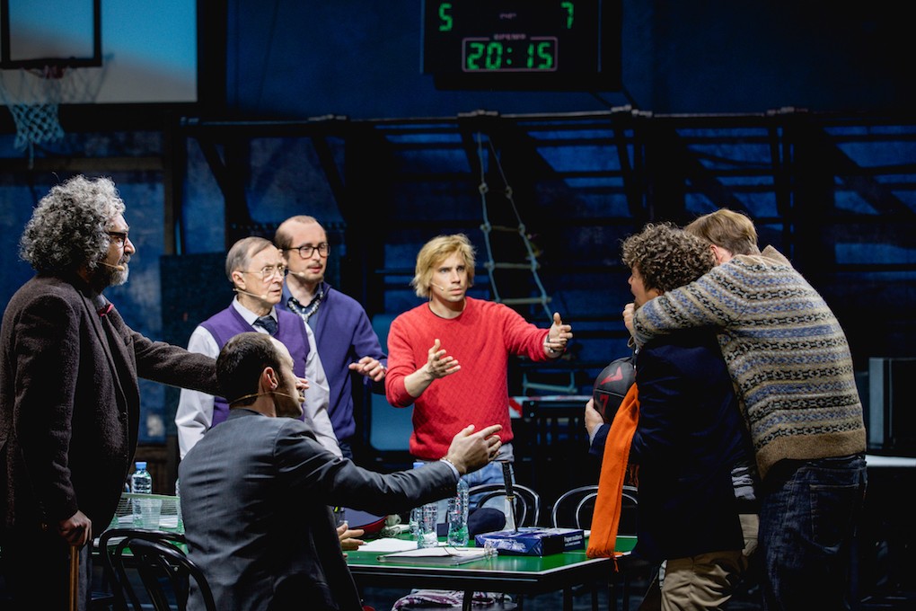 12 в Большом