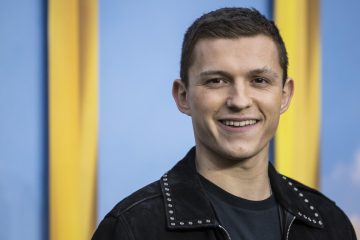 Молодые и красивые: Кого сыграют Том Холланд и Эмма Робертс