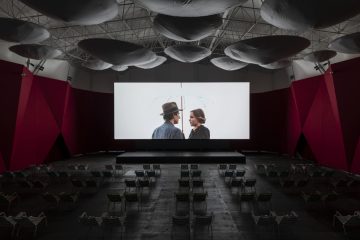 Открылся летний кинотеатр «Гараж»