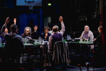 Екатеринбург открыл гастрольный тур спектакля «12»