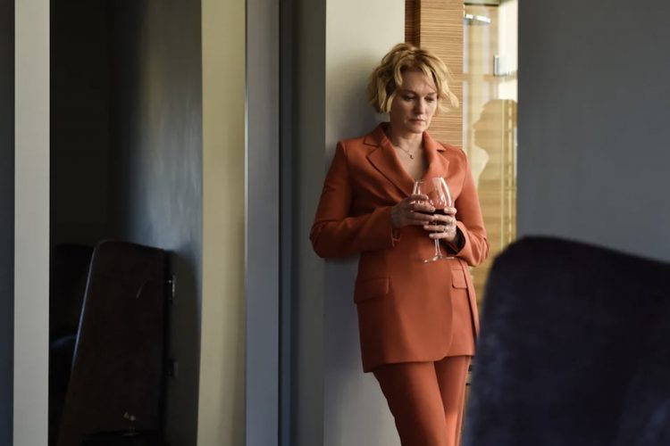 Кто они – российские чиновники? 7 историй про власть, деньги и любовь