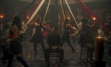 Самые необычные школы в кино