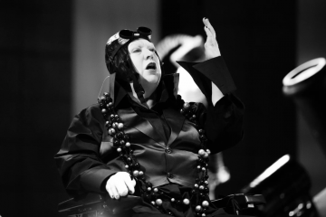 Светлана Крючкова на сцене МХАТ им. Горького