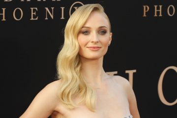 Чем заняты Софи Тернер, Тейлор Свифт и Алисия Сильверстоун