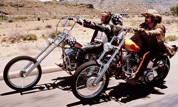 Супербайк: 10 лихих сцен под рев мотора