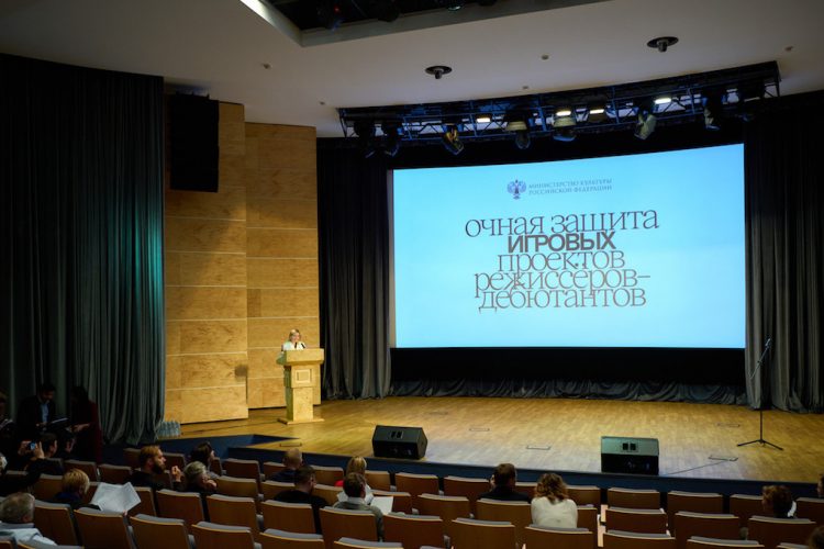 Дебютанты выбирают подростков и ищут любовь