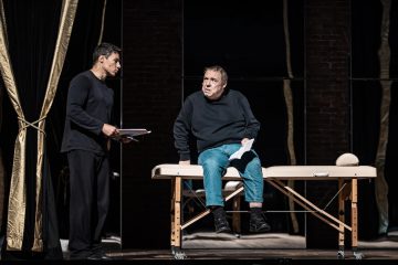 Театр наций и сатирическая комедия в постановке Богомолова